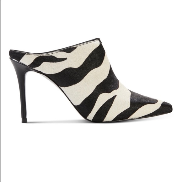 🌟 MAKE A STATEMENT 🌟 DKNY Dacey mules, 9.5 - Picture 2 of 5